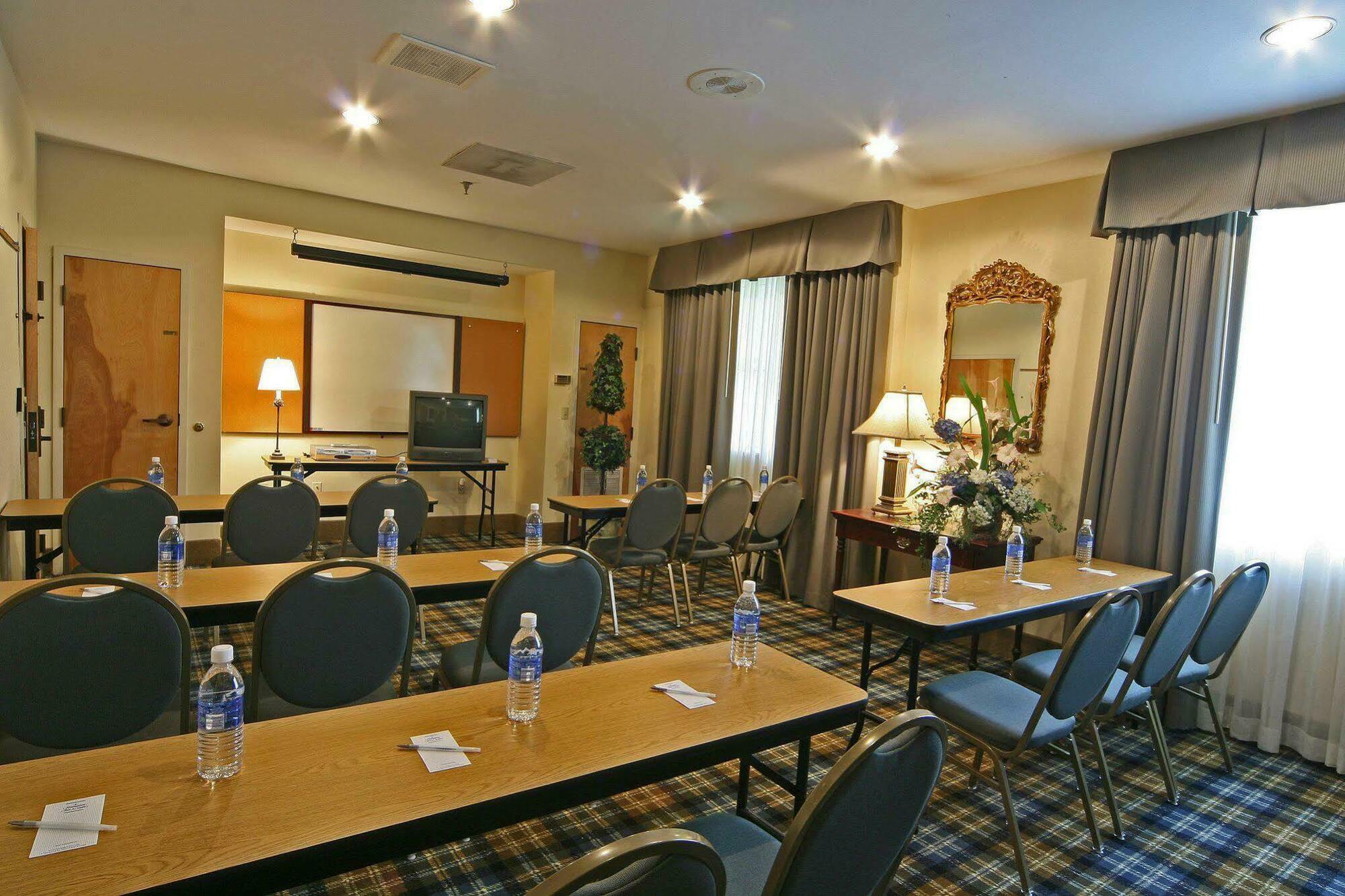 Hampton Inn & Suites Pigeon Forge On The Parkway Экстерьер фото
